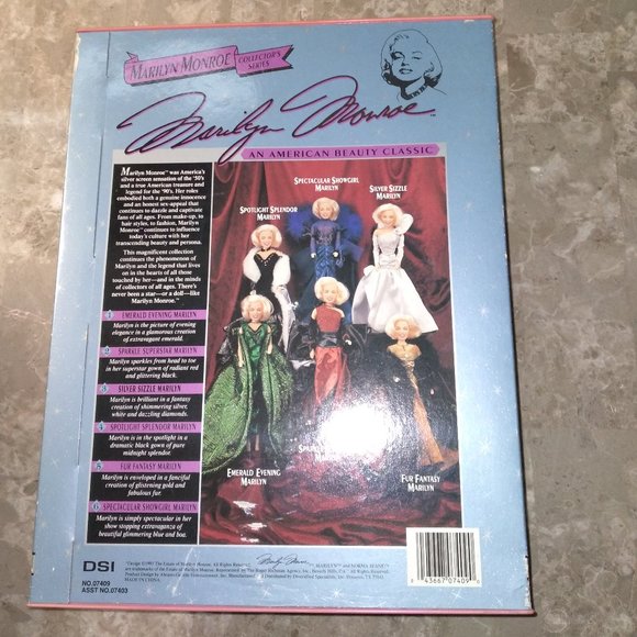 Marilyn Monroe Barbie - Picture 2 of 2